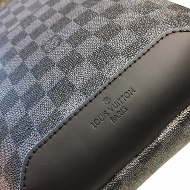Сумка Louis Vuitton Avenue Sling Bag in Damier Graphite Canvas Fall Winter 2018 Collection N40008 Neon "Graphite" фото № 9