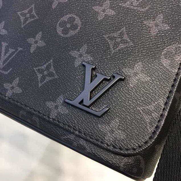Сумка Louis Vuitton District PM Messenger Bag 26cm Monogram Eclipse Canvas Fall Winter 2018 Collection M44000 Infini "Black" фото № 7