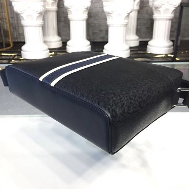 Сумка Louis Vuitton Men's Anton Messenger in Taiga Leather 2017 "Black" фото № 5