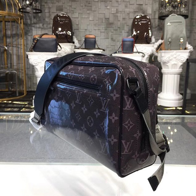 Сумка Louis Vuitton Monogram Eclipse Glaze Canvas Camera Bag 2018 "Purple" фото № 2