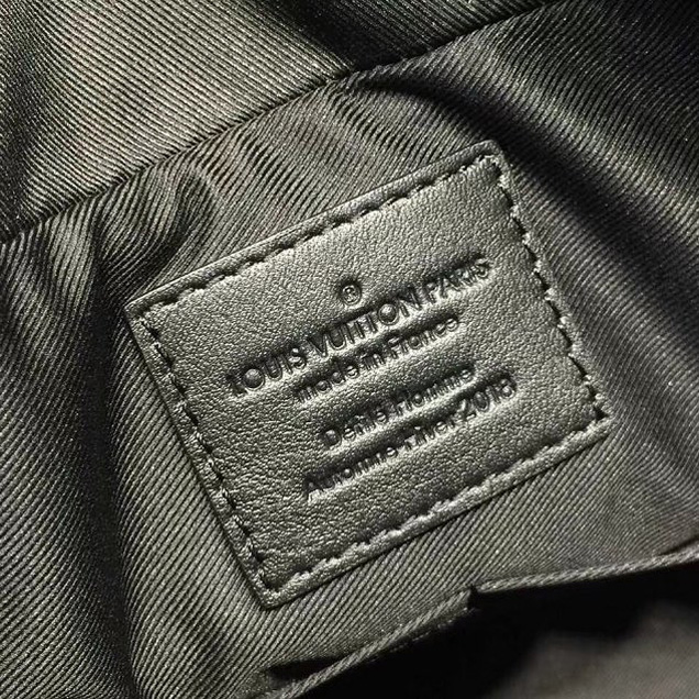 Сумка Louis Vuitton Monogram Eclipse Glaze Canvas Camera Bag 2018 "Purple" фото № 9