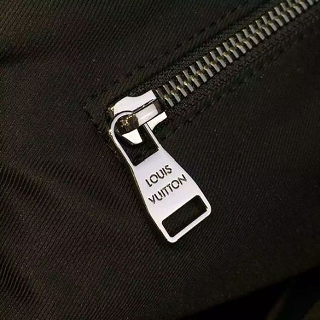 Сумка Louis Vuitton M40510 Messenger MM Voyager Messenger Bag Monogram Eclipse Canvas "Black" фото № 10