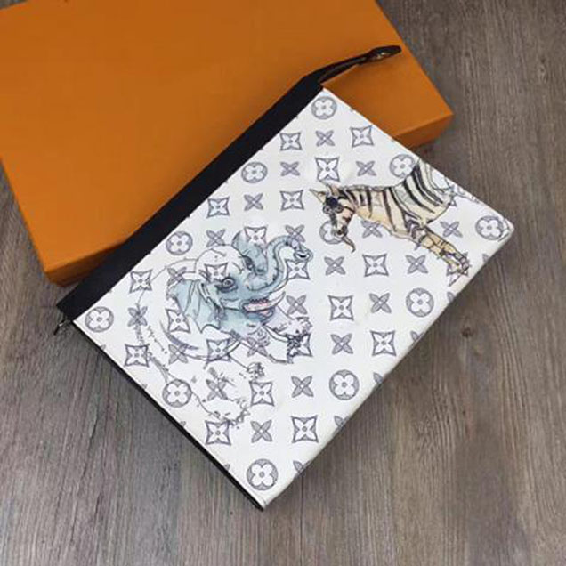 Клатч Louis Vuitton M66929 Pochette Voyage MM Monogram Canvas "White" фото № 3