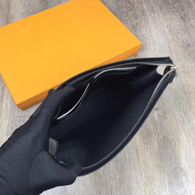 Клатч Louis Vuitton M66929 Pochette Voyage MM Monogram Canvas "White" фото № 9