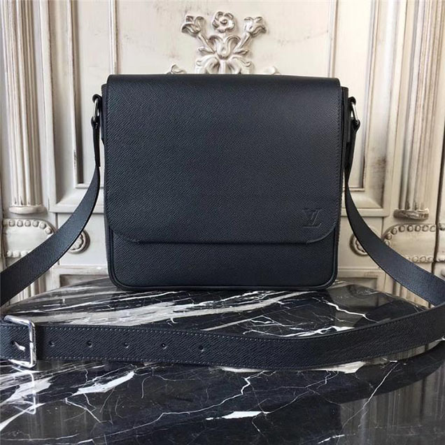 Сумка Louis Vuitton Taiga Leather Roman PM M32726 "Black" фото № 2