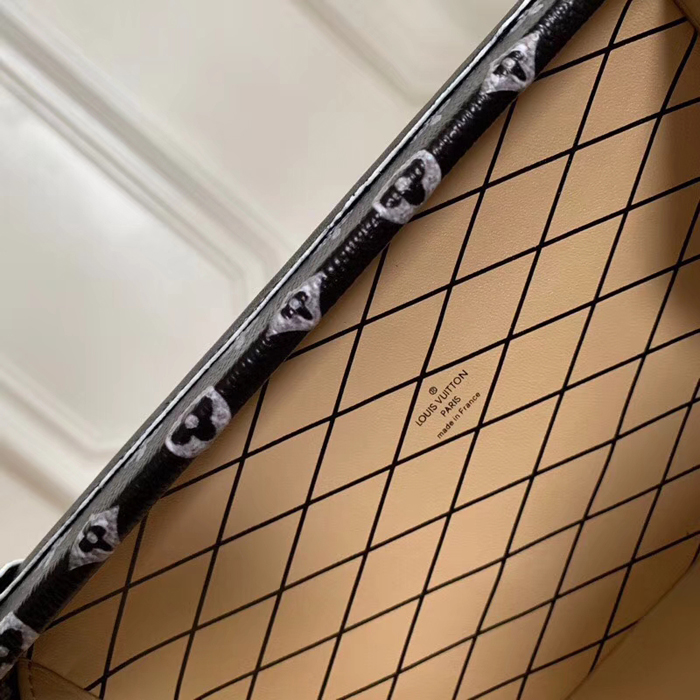 Сумка Louis Vuitton Petite Malle M44437 Monogram Canvas And White "Black" фото № 10