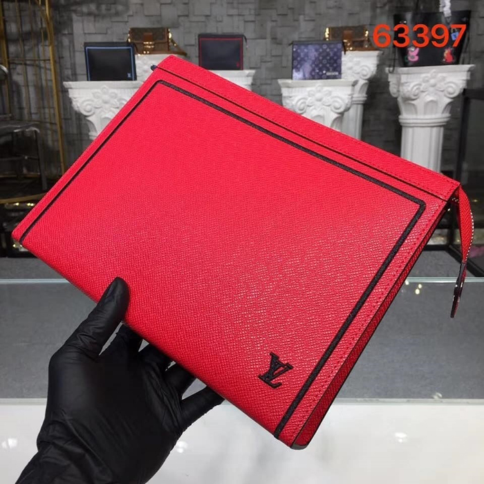 Клатч Louis Vuitton Pochette Voyage M63397 Taiga Leather "Red" фото № 3
