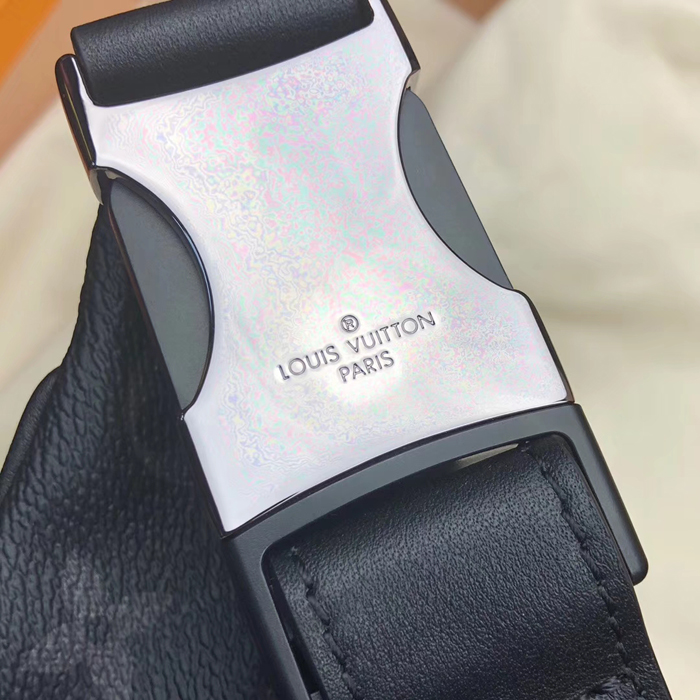 Сумка Louis Vuitton Discovery Bumbag M44336 Monogram Eclipse Canvas "Black" фото № 7