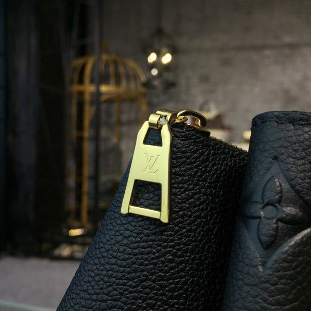 Сумка Louis Vuitton Surene MM Chain Tote Handbag Monogram Empreinte Canvas Fall Winter 2018 Collection M43758 Noir "Black" фото № 4