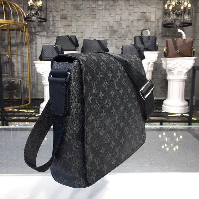 Сумка Louis Vuitton District MM Messenger Bag 32cm Monogram Eclipse Canvas Fall Winter 2018 Collection M44001 Infini "Black" фото № 3