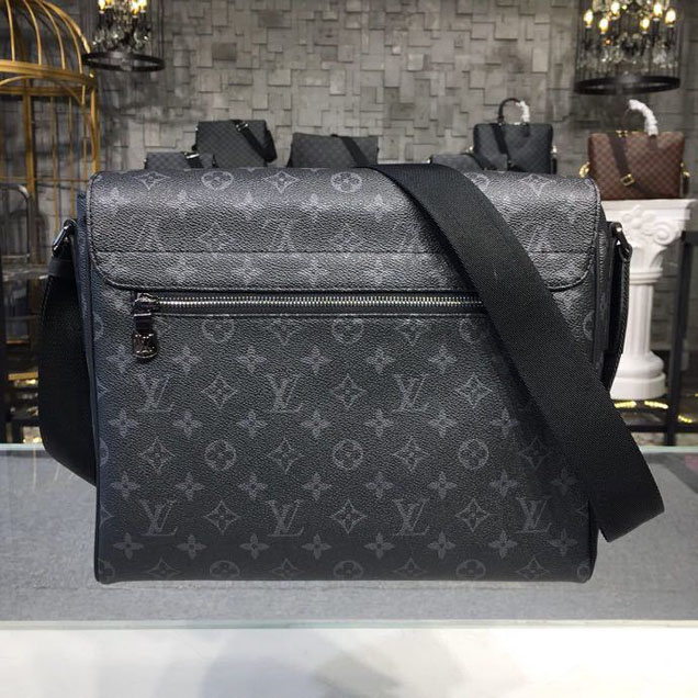 Сумка Louis Vuitton District MM Messenger Bag 32cm Monogram Eclipse Canvas Fall Winter 2018 Collection M44001 Infini "Black" фото № 4