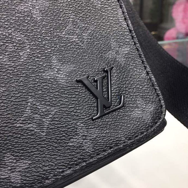 Сумка Louis Vuitton District MM Messenger Bag 32cm Monogram Eclipse Canvas Fall Winter 2018 Collection M44001 Infini "Black" фото № 6