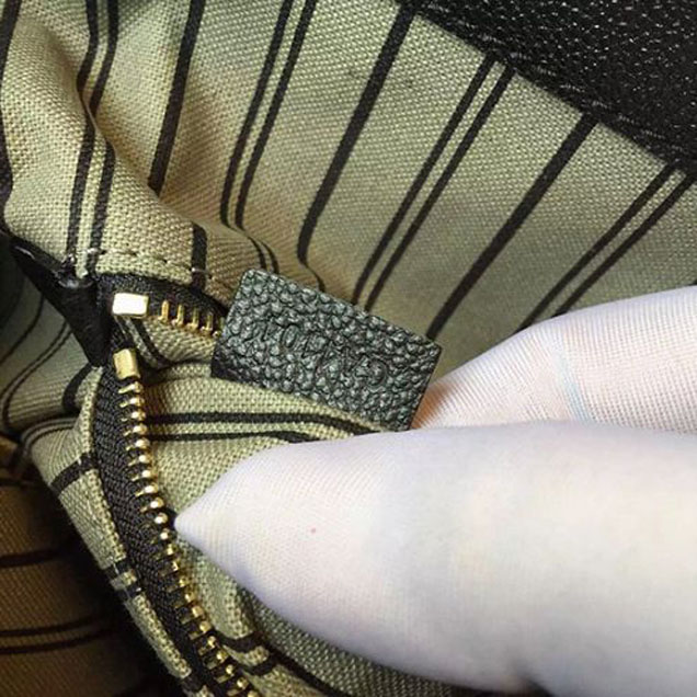 Сумка Louis Vuitton M50072 Bagatelle Hobo Bag Monogram Empreinte Leather "Black" фото № 10