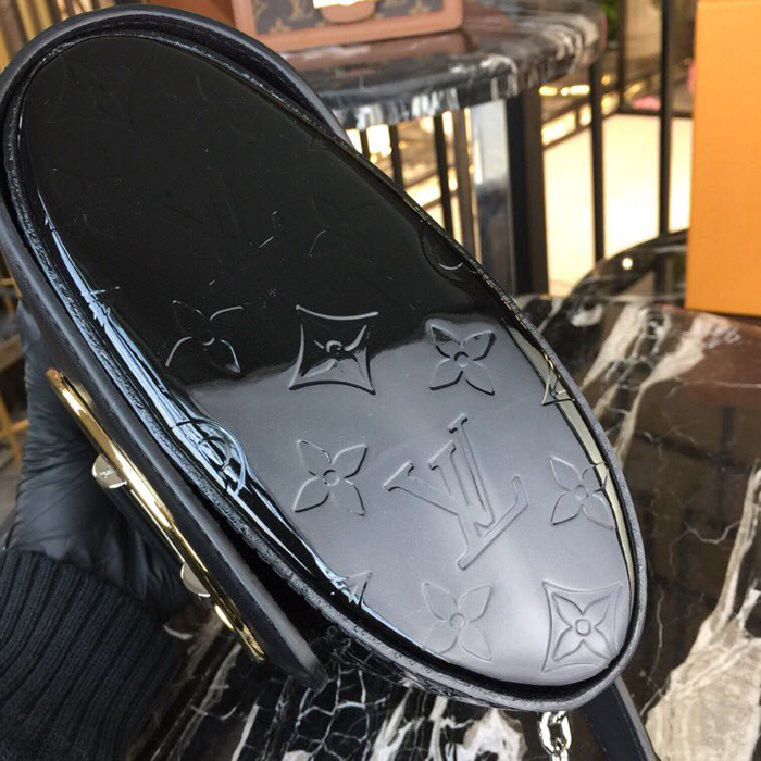 Сумка Louis Vuitton Pochette Twist M90366 Monogram Vernis "Black" фото № 6