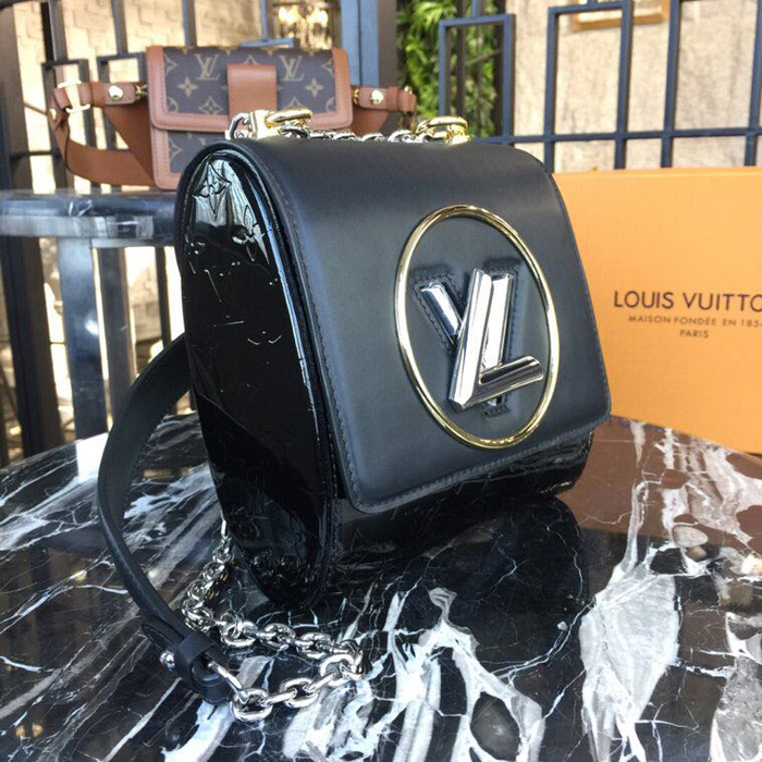 Сумка Louis Vuitton Pochette Twist M90366 Monogram Vernis "Black" фото № 3