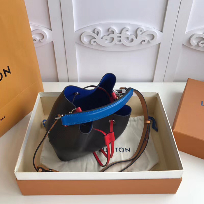 Сумка Louis Vuitton NeoNoe BB M52853 Epi Leather "Black" фото № 6