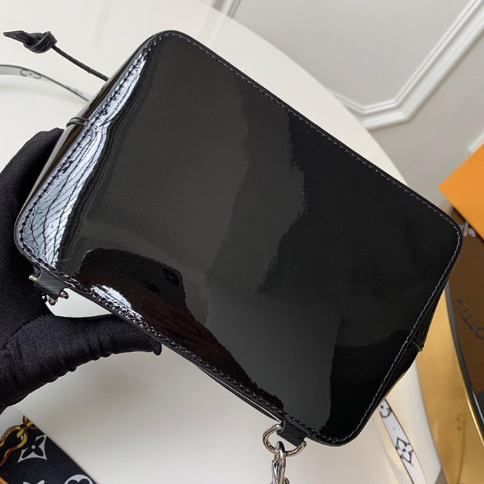 Рюкзак Louis Vuitton Hot Springs Backpack M53637 Patent Leather "Black" фото № 5