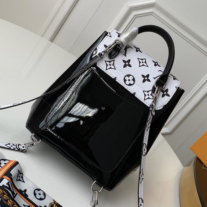 Рюкзак Louis Vuitton Hot Springs Backpack M53637 Patent Leather "Black" фото № 3