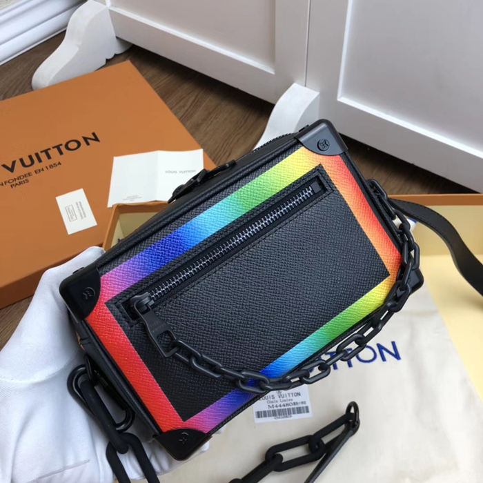 Сумка Louis Vuitton Mini Soft Trunk M30351 Taiga Leather "Black" фото № 3