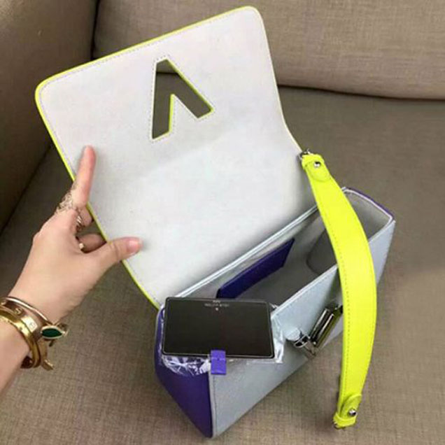 Сумка Louis Vuitton M42349 Twist MM Shoulder Bag Epi Leather "Yellow" фото № 9