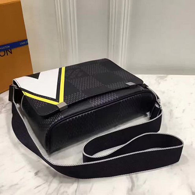 Сумка Louis Vuitton N44002 District PM Messenger Bag Damier Cobalt Canvas "Navy Blue" фото № 5