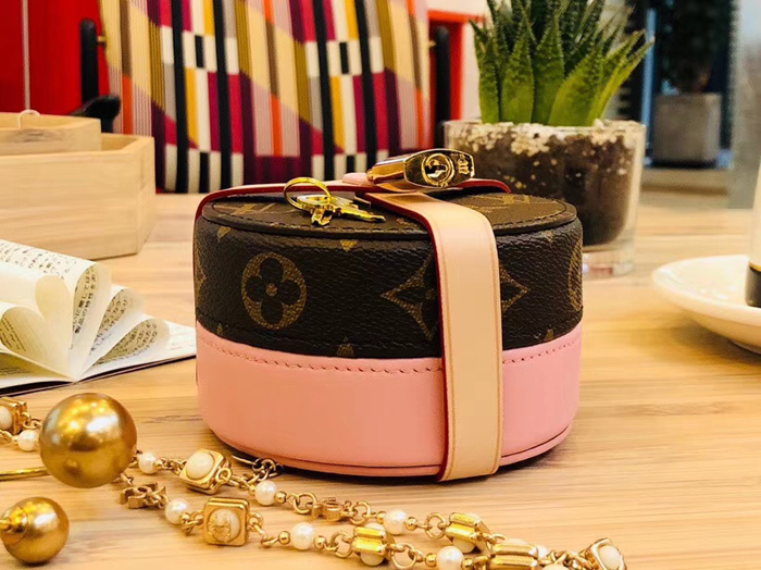 Шкатулка Louis Vuitton Lock Me Box PM GI0353 Monogram Canvas Pink "Brown" фото № 2