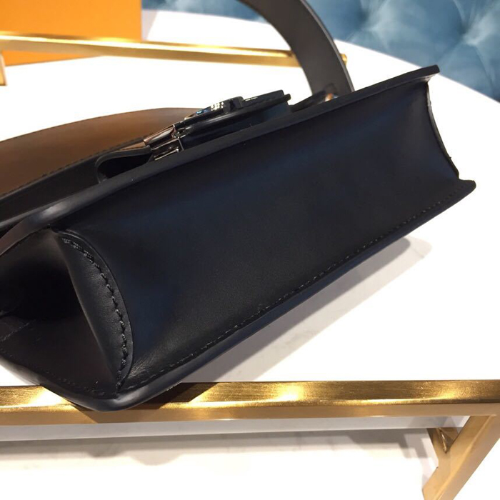 Сумка Louis Vuitton Bumbag Dauphine M67696 Monogram Coated Canvas "Brown" фото № 6