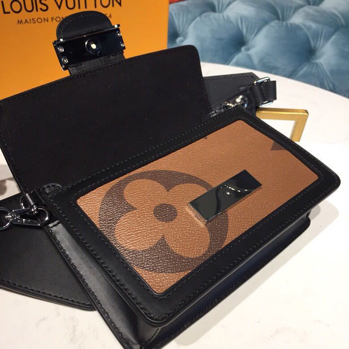 Сумка Louis Vuitton Bumbag Dauphine M67696 Monogram Coated Canvas "Brown" фото № 8