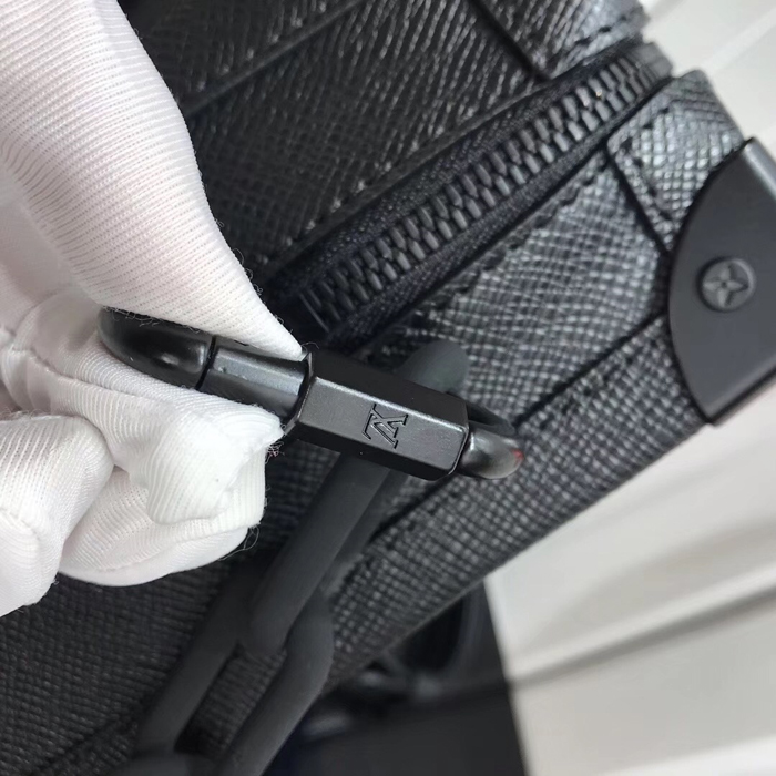 Сумка Louis Vuitton Soft Trunk M30341 Taiga Leather "Black" фото № 7