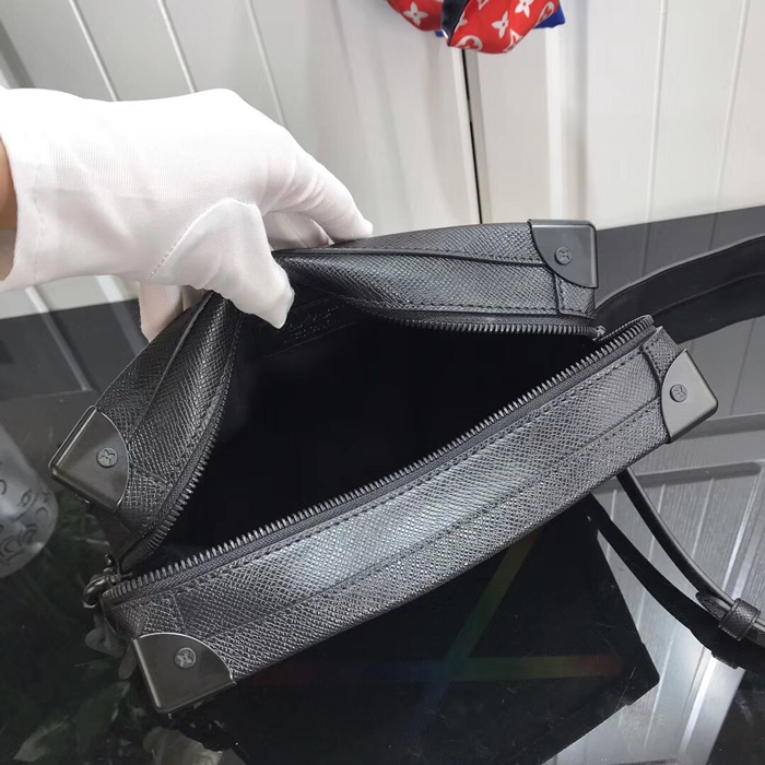 Сумка Louis Vuitton Soft Trunk M30341 Taiga Leather "Black" фото № 9