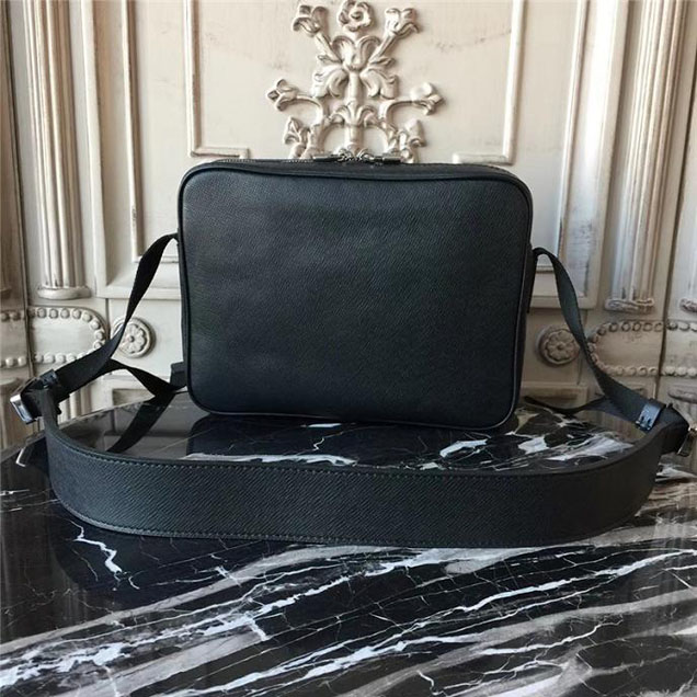 Сумка Louis Vuitton Taiga Leather Messenger PM M31003 "Black" фото № 4