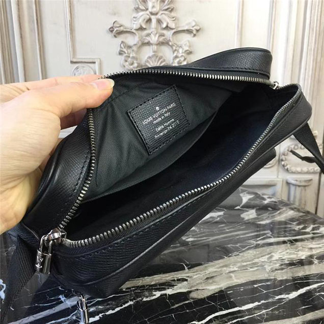 Сумка Louis Vuitton Taiga Leather Messenger PM M31003 "Black" фото № 8