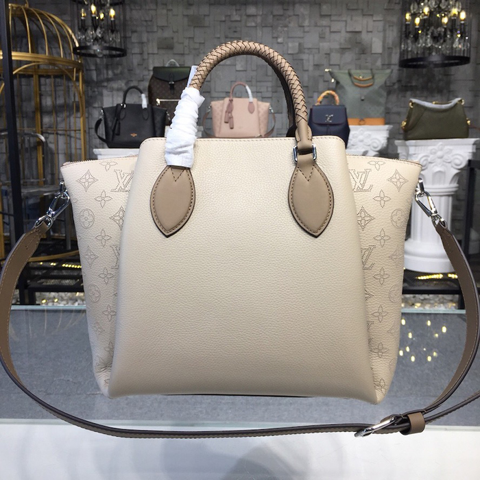 Сумка Louis Vuitton M55031 Haumea Mahina Leather Galet "Beige" фото № 4