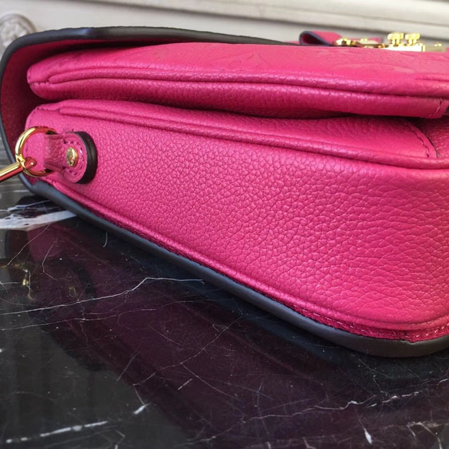 Сумка Louis Vuitton Pochette Metis 25cm Bag Monogram Empreinte Canvas Spring Summer 2018 Collection M44291 Freesia "Pink" фото № 4