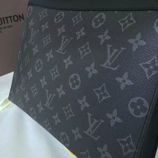 Клатч Louis Vuitton M61692 Pochette Voyage MM Monogram Eclipse Canvas "Black" фото № 5