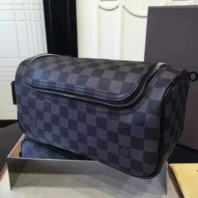 Косметичка Louis Vuitton N47625 Toiletry Pouch Damier Graphite Canvas "Graphite" фото № 3
