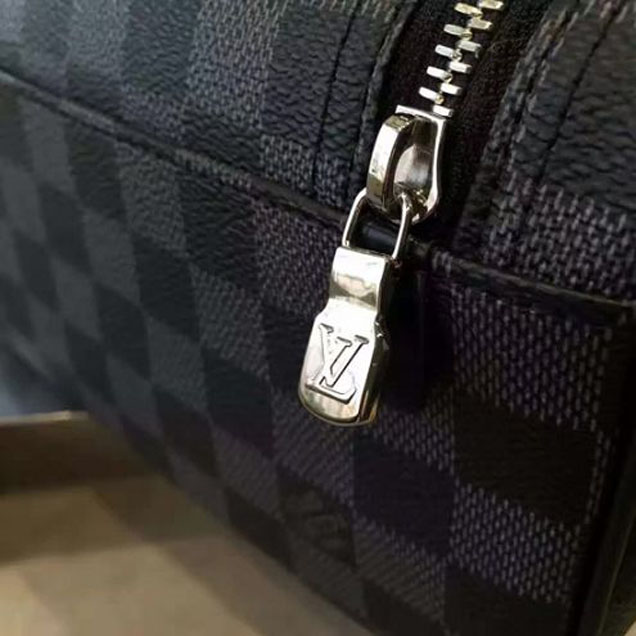 Косметичка Louis Vuitton N47625 Toiletry Pouch Damier Graphite Canvas "Graphite" фото № 9