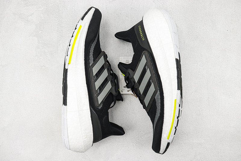 Adidas Ultraboost Light "Core Black" фото № 5