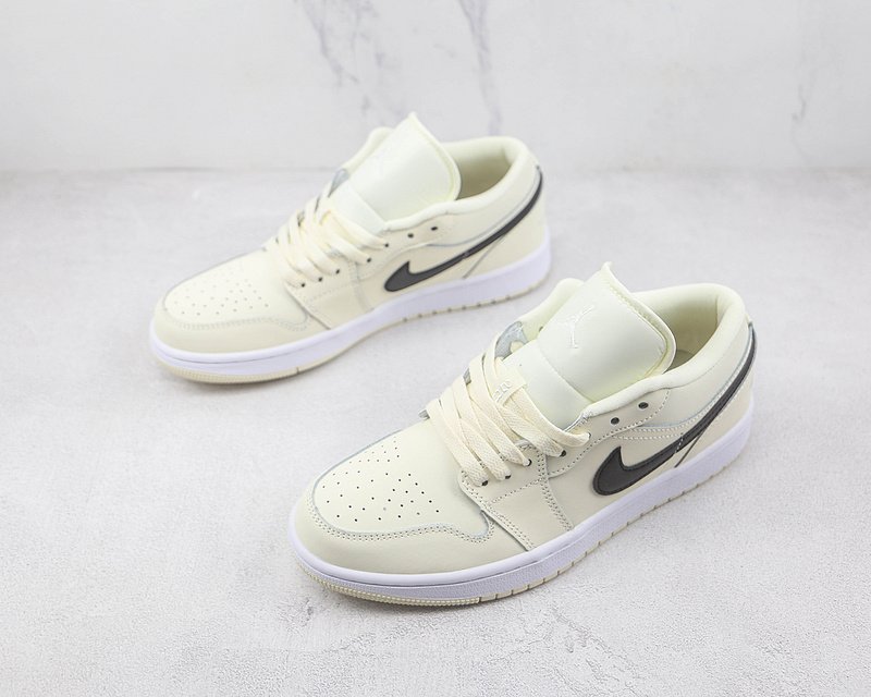 Air Jordan 1 Low "Coconut Milk" фото № 5