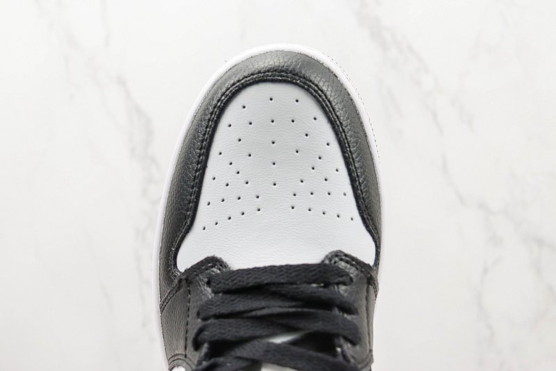 Air Jordan 1 Low "Black and White" фото № 3
