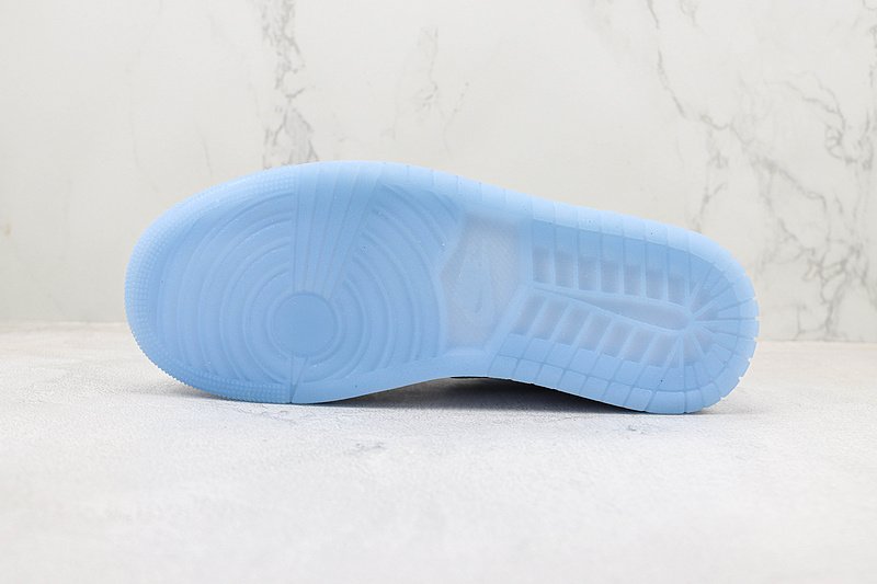 Air Jordan 1 Mid SE "Ice Blue" фото № 9