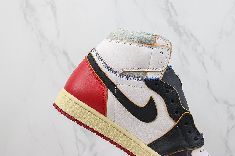 Air Jordan 1 Retro High "Union Black Toe" фото № 4