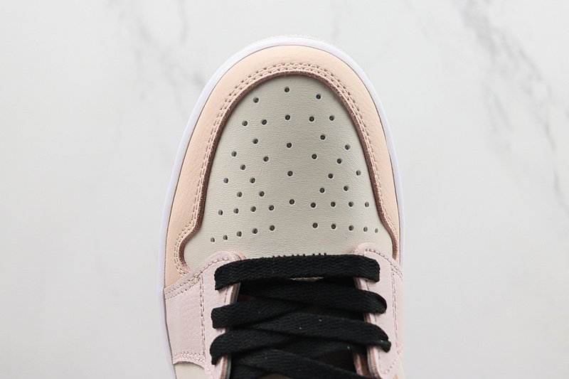 Air Jordan 1 High "Zoom Air CMFT Celestine Blue" фото № 3