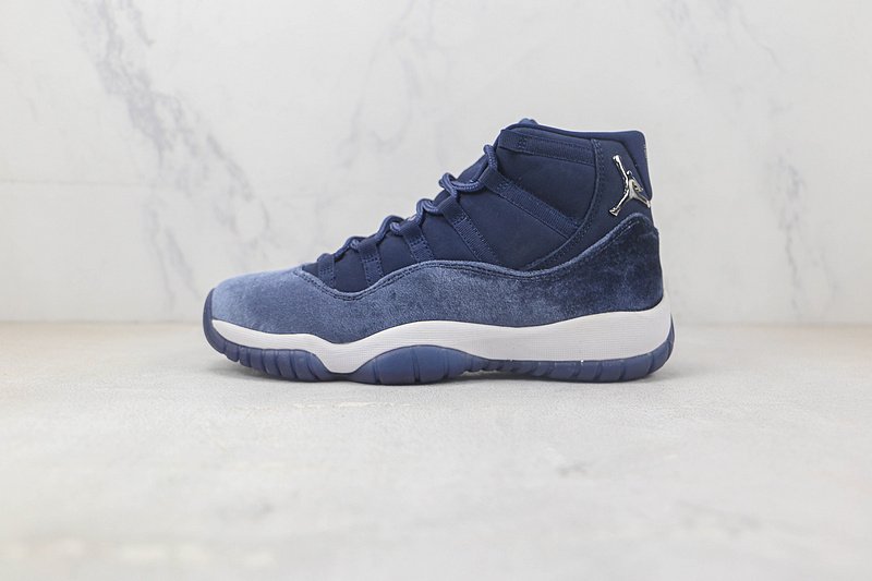 Air Jordan 11 Retro "Midnight Navy" фото № 2