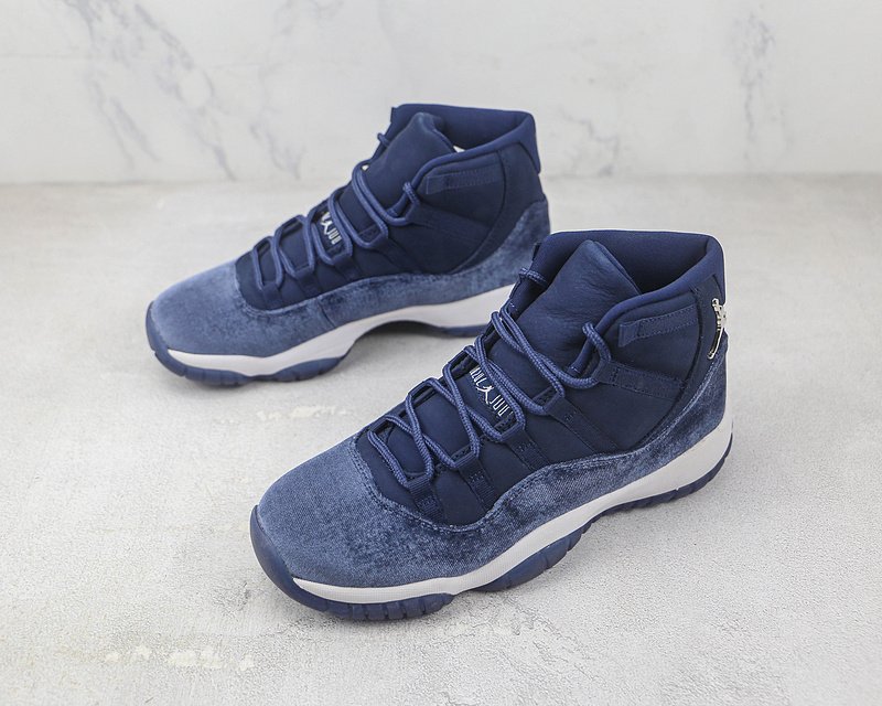 Air Jordan 11 Retro "Midnight Navy" фото № 5