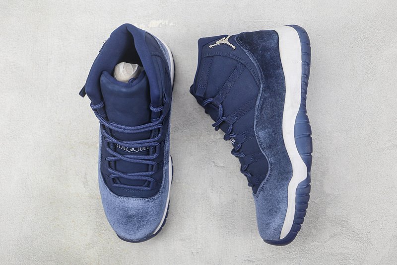 Air Jordan 11 Retro "Midnight Navy" фото № 7