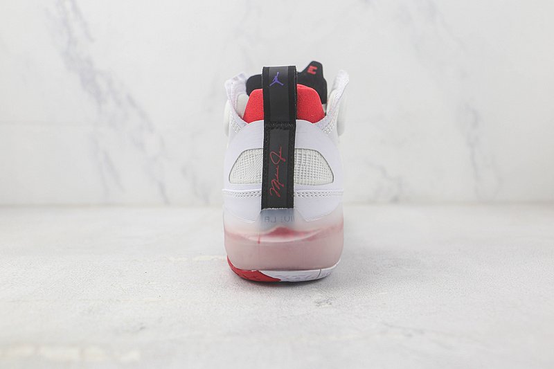 Air Jordan 37 "Hare" фото № 9