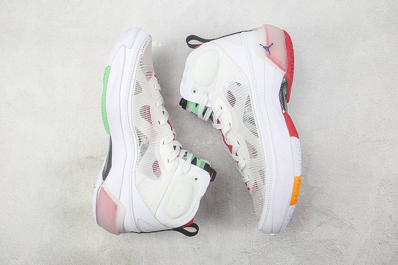 Air Jordan 37 "Hare" фото № 6