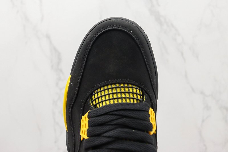 Air Jordan 4 Retro "Thunder" фото № 4