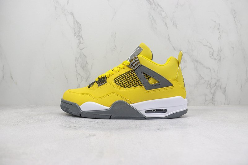Air Jordan 4 "Lightning" фото № 2